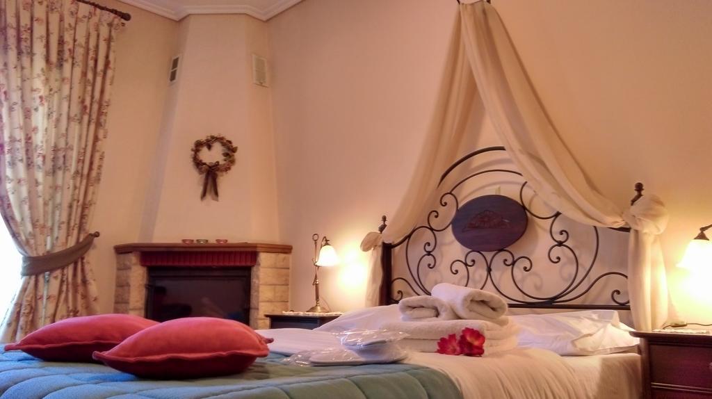 Valentini Guesthouse Карпенисион Экстерьер фото