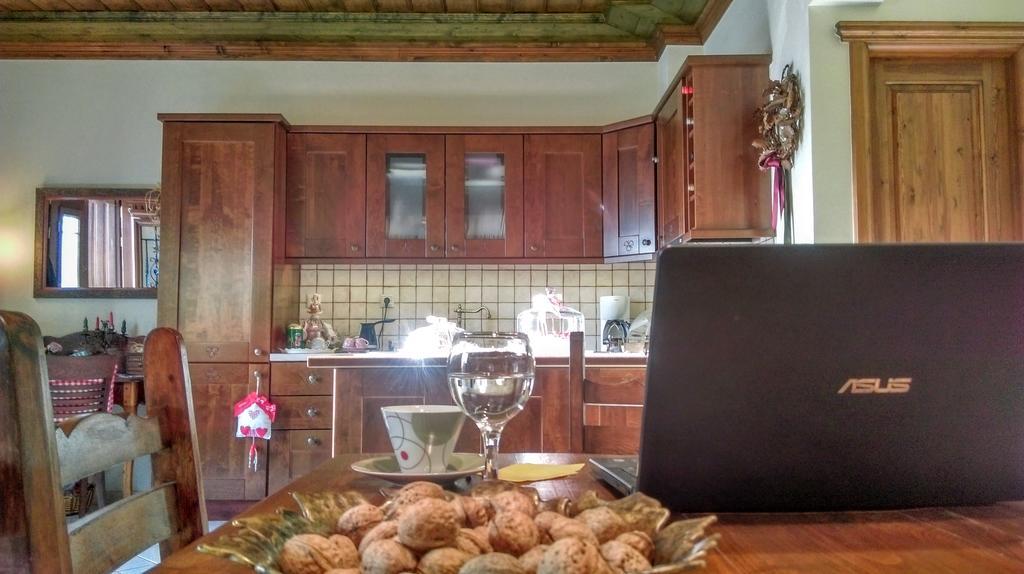 Valentini Guesthouse Карпенисион Экстерьер фото